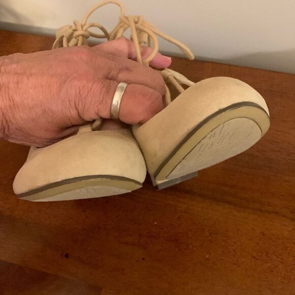 Unisa Cream Vintage Look Lace-Up Block Heels - Picture 8 of 11